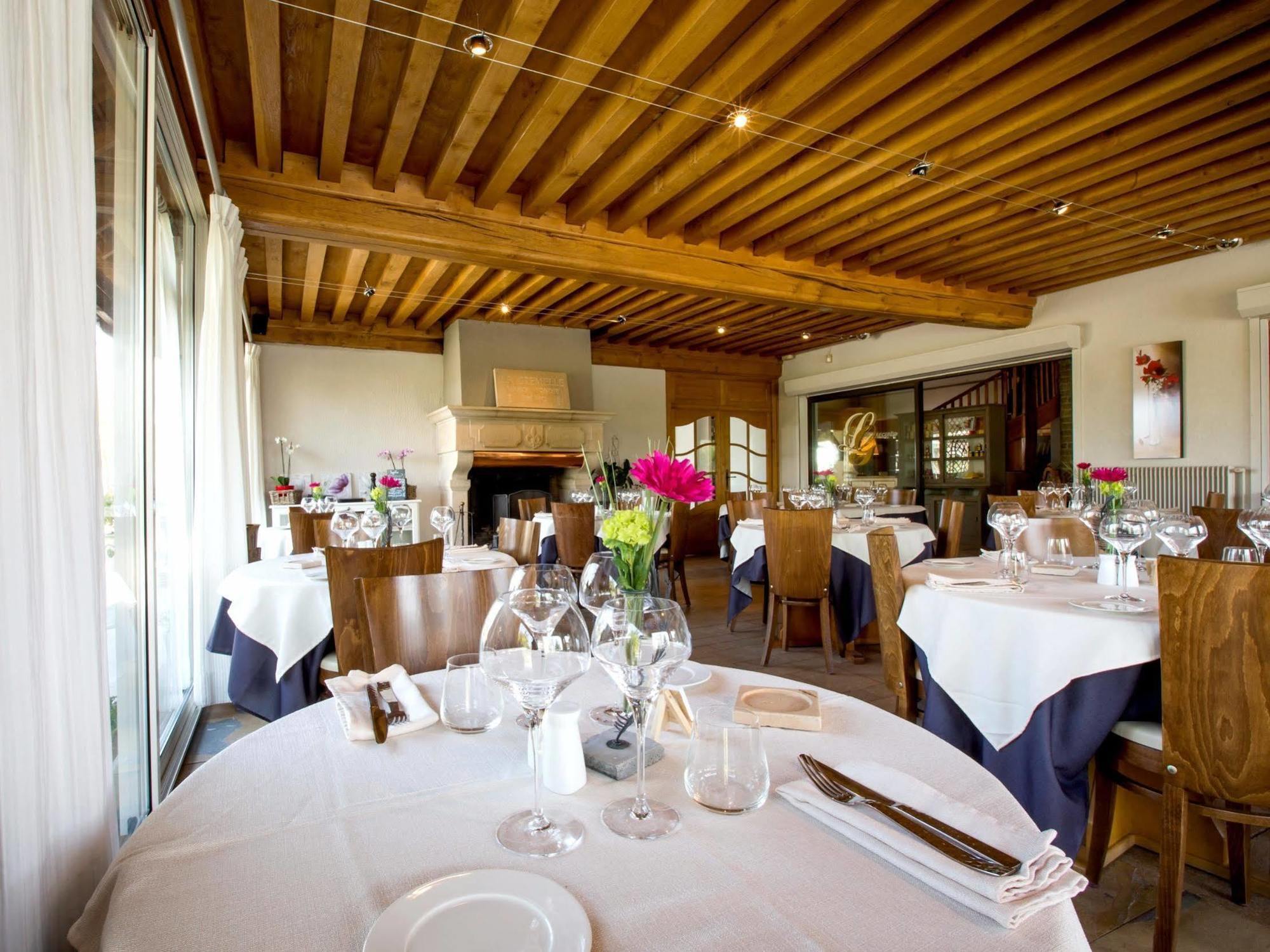 Hotel-Restaurant "La Gremelle" Ladoix-Serrigny Ngoại thất bức ảnh